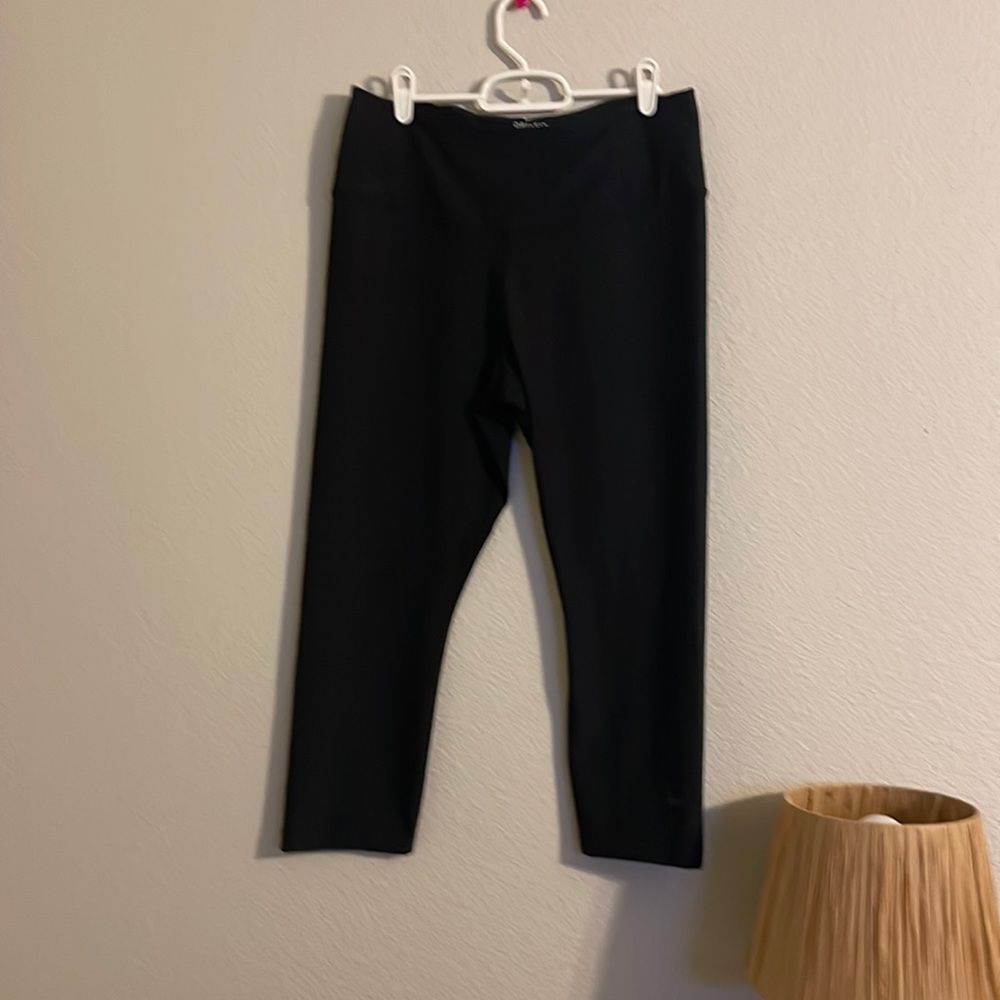 Nike crop yoga pants
